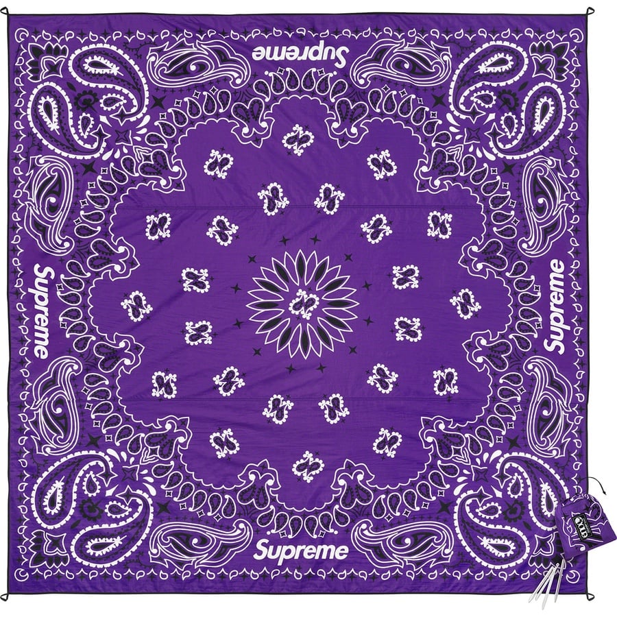 Details on Supreme ENO Islander™ Nylon Blanket Purple from spring summer
                                                    2022 (Price is $198)