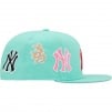Supreme Supreme New York Yankees™ Kanji New Era (FW22) - Light Aqua
