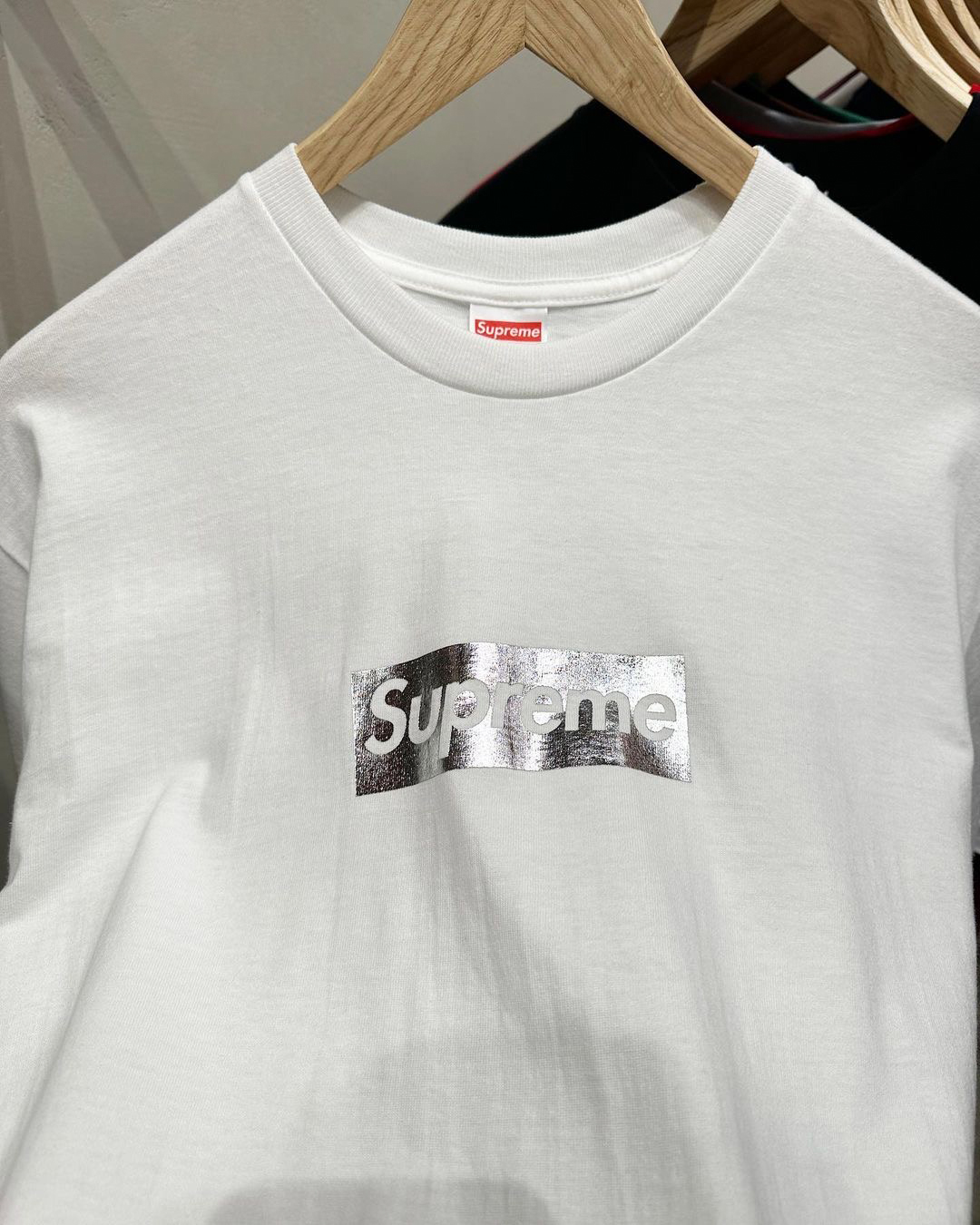 Supreme Drops on X: Supreme Chicago Box Logo Opening exclusive t