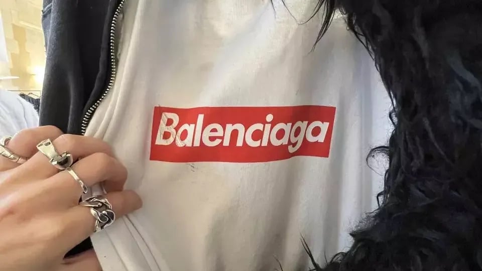 Supreme Balenciaga Box Logo Close Look