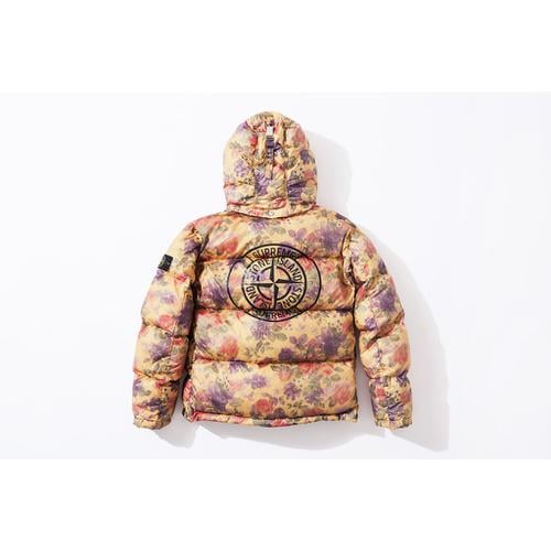 Details on Supreme Stone Island Lamy Cover Stampato Puffy Jacket None from fall winter
                                                    2017 (Price is $998)