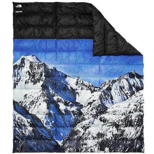 Details on Supreme The North Face Mountain Nupste Blanket from fall winter
                                            2017 (Price is $348)