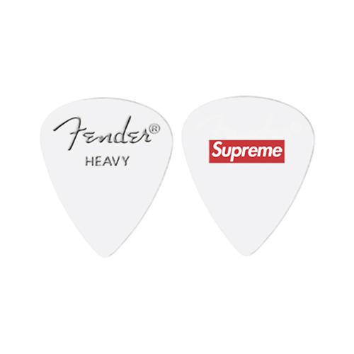 Details on Supreme Fender Stratocaster None from fall winter
                                                    2017 (Price is $1998)