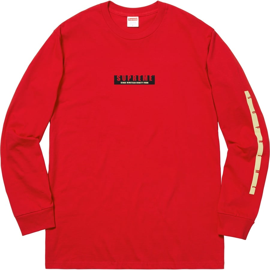 Details on 1994 L S Tee Red from fall winter
                                                    2018 (Price is $40)