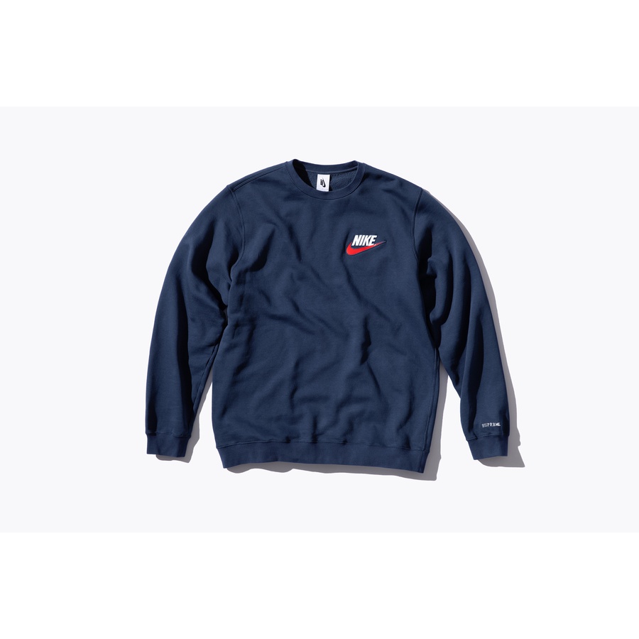 Details on Supreme Nike Crewneck  from fall winter 2018 (Price is $128)