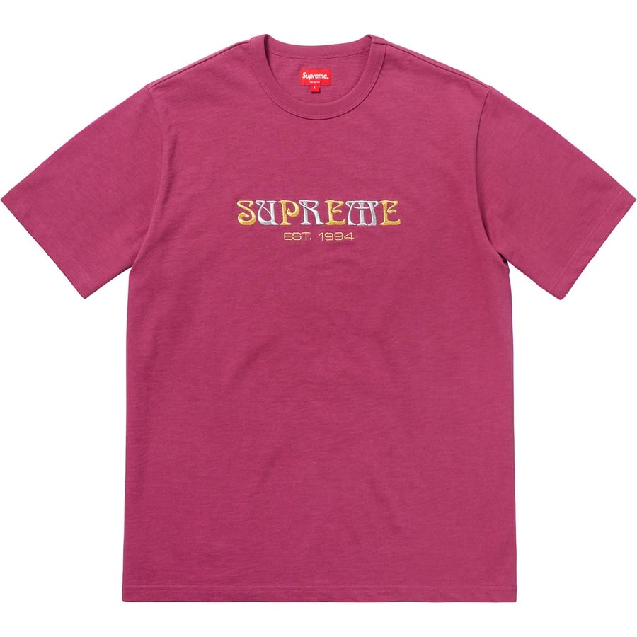 Details on Nouveau Logo Tee Dark Magenta from fall winter 2018 (Price is $78)