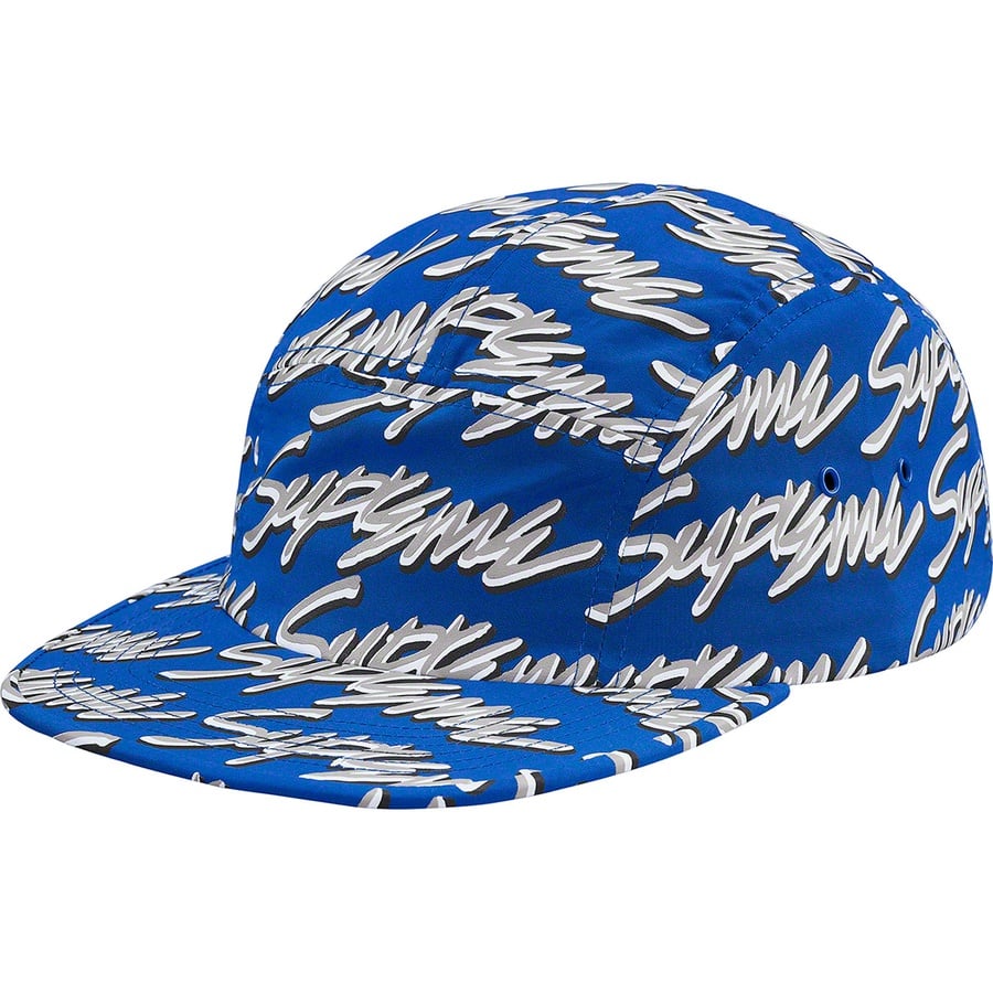 Details on Signature Script Logo Camp Cap Royal from spring summer 2019 (Price is $48)