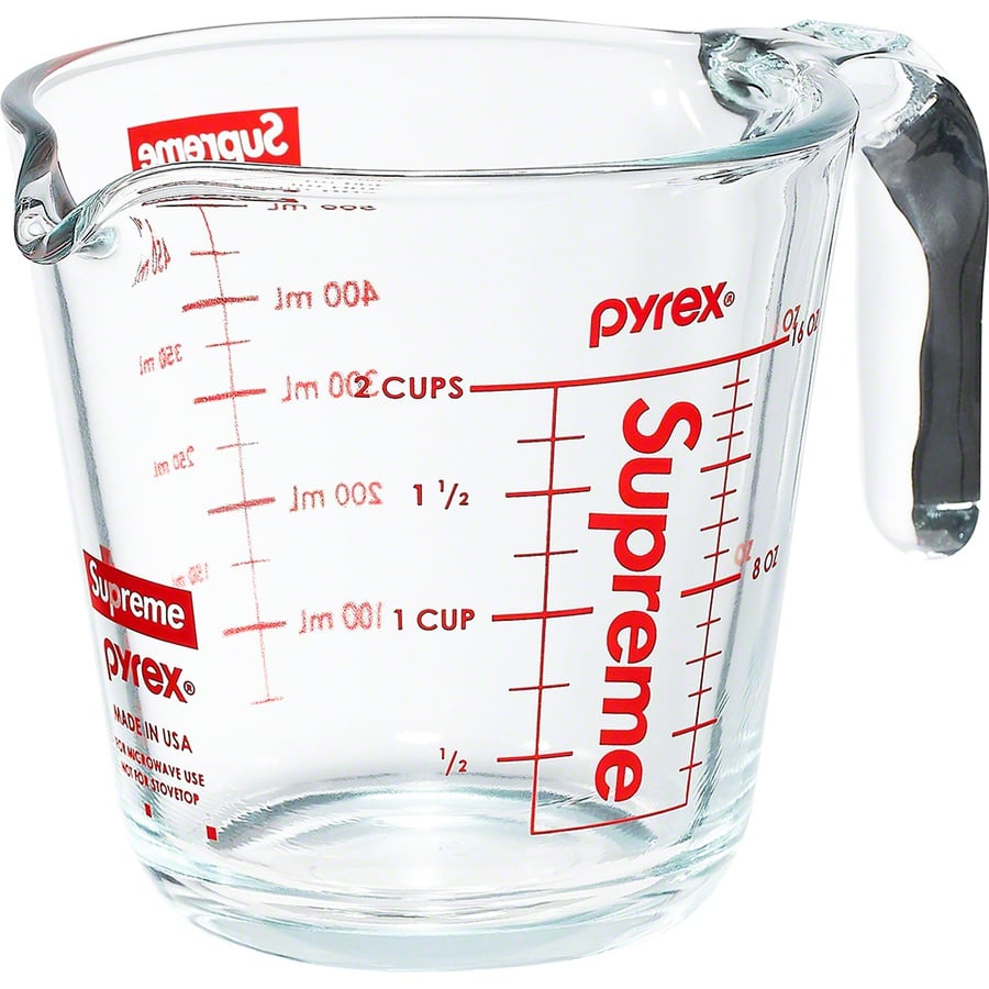 Details on Supreme Pyrex 2-Cup Measuring Cup Clear from fall winter 2019 (Price is $24)