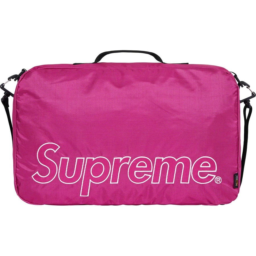 Details on Duffle Bag Magenta from fall winter
                                                    2019 (Price is $138)