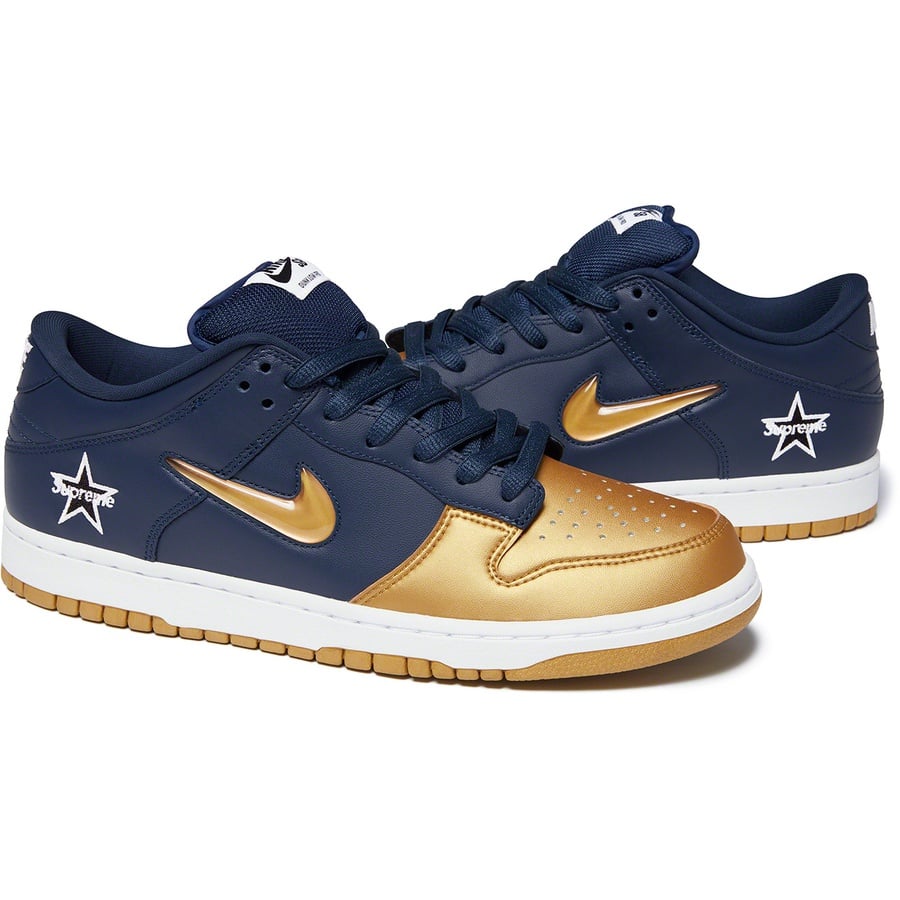 Details on Supreme Nike SB Dunk Low Navy from fall winter 2019 (Price is $110)