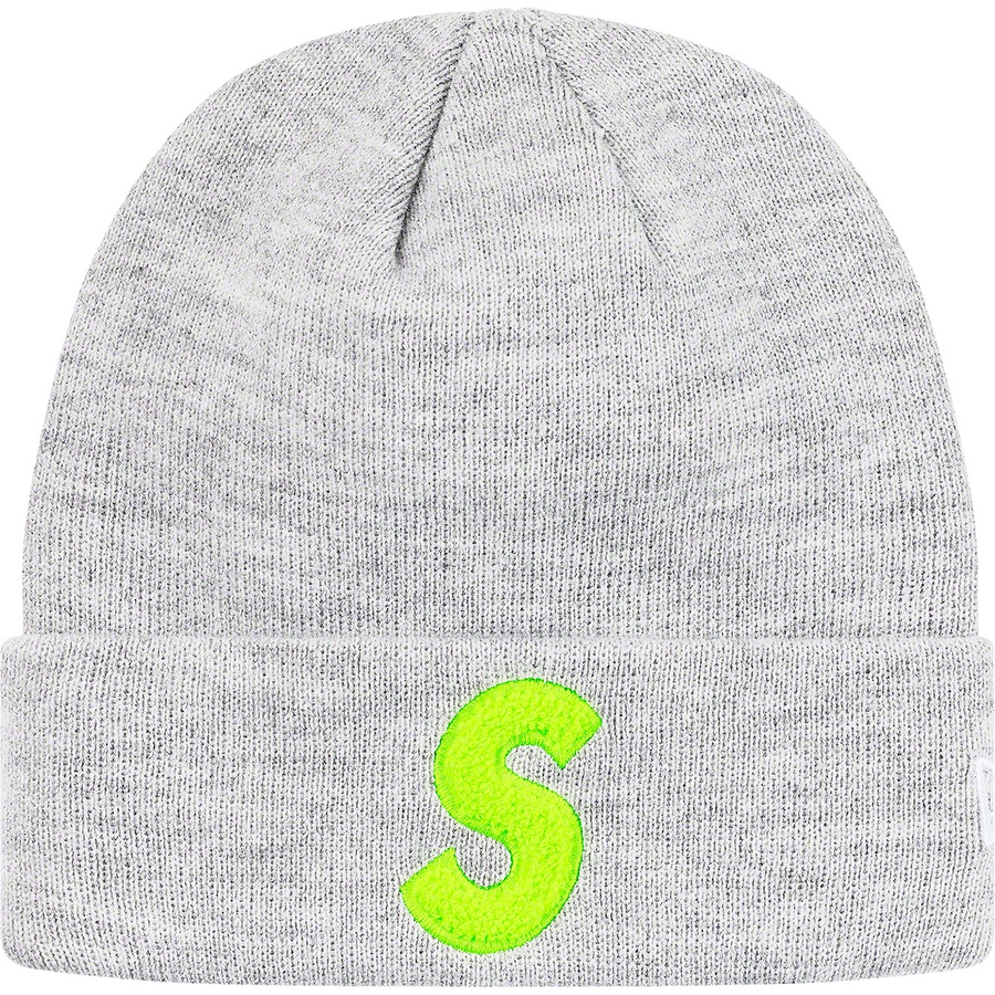 Details on New Era S Logo Beanie Heather Grey from fall winter 2019 (Price is $38)