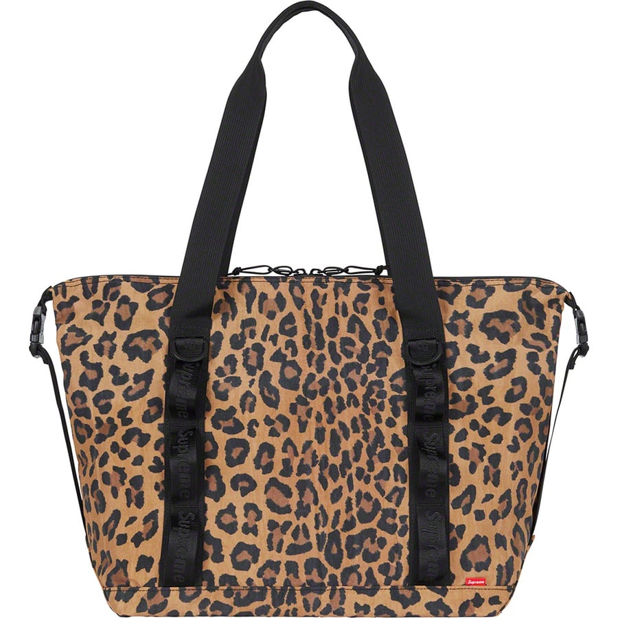 Details on Zip Tote Leopard from fall winter
                                                    2020 (Price is $110)