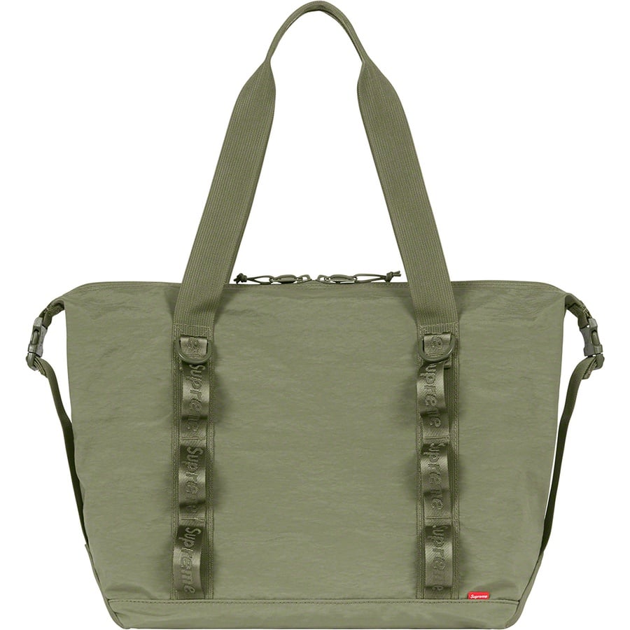 Details on Zip Tote Olive from fall winter
                                                    2020 (Price is $110)