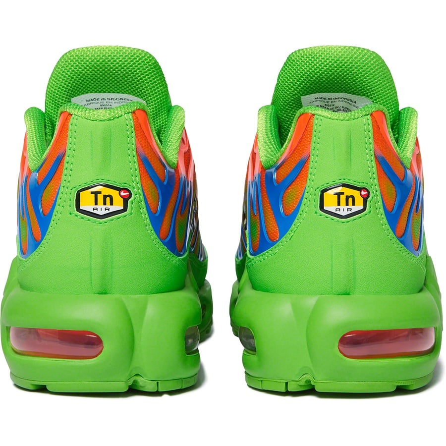 Details on Supreme Nike Air Max Plus Green from fall winter
                                                    2020 (Price is $180)