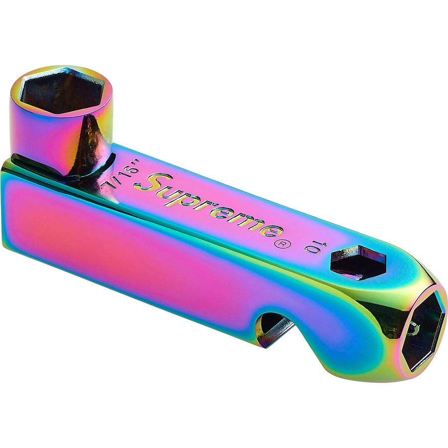 Details on Pipe Skate Key Iridescent from fall winter
                                                    2020 (Price is $38)