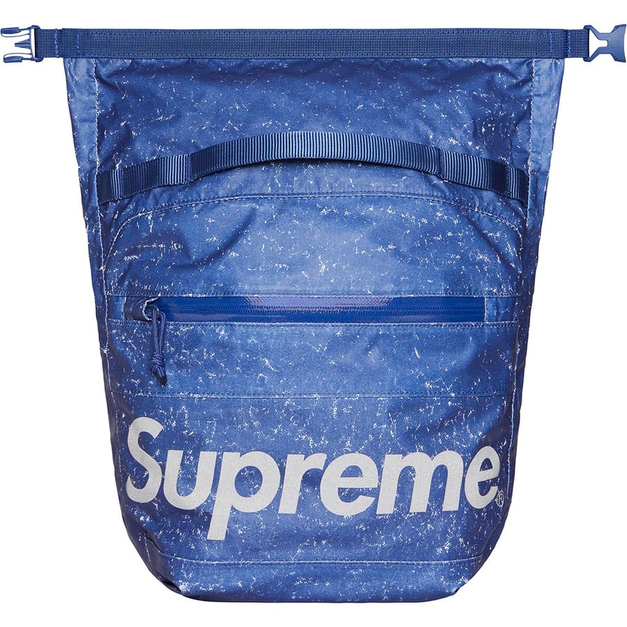 Details on Waterproof Reflective Speckled Shoulder Bag Royal from fall winter 2020 (Price is $98)