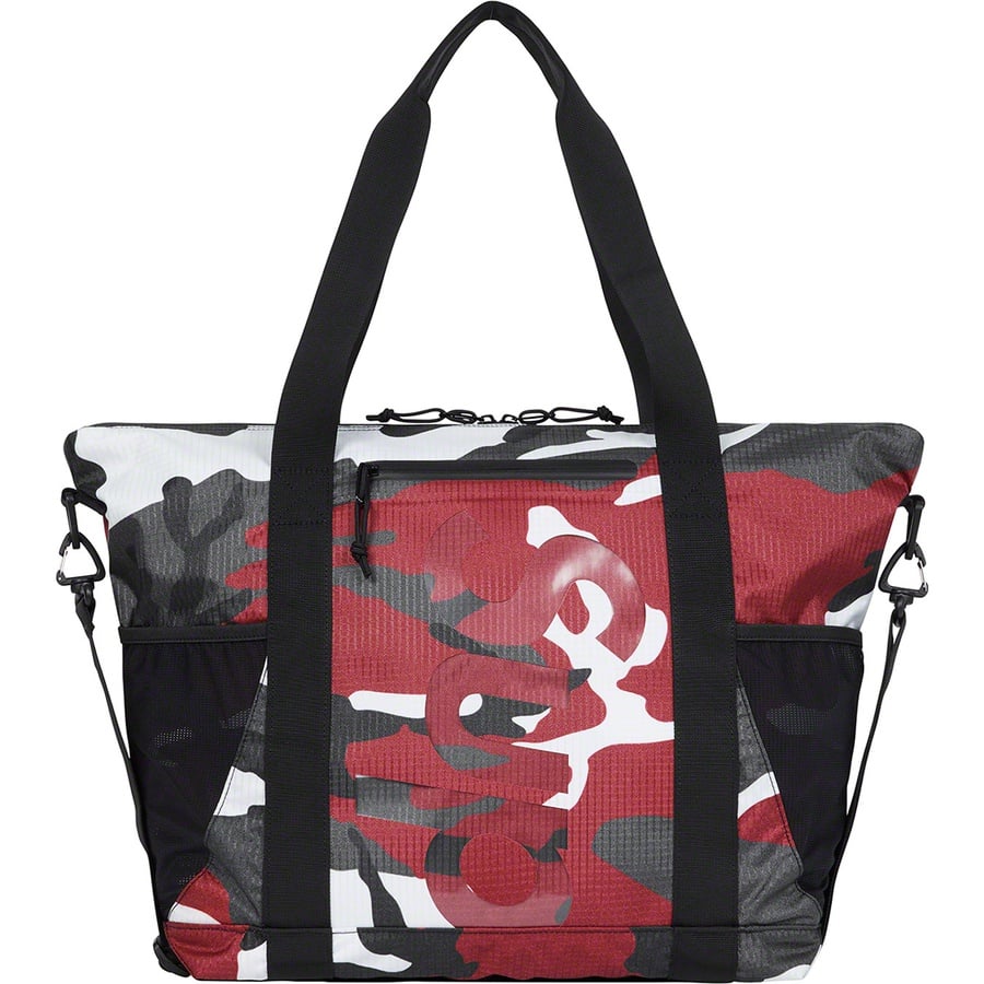 Details on Zip Tote Red Camo from spring summer
                                                    2021 (Price is $118)