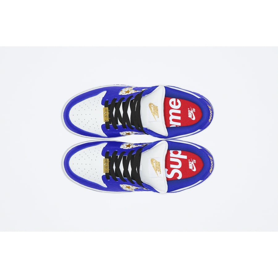 Supreme®/Nike SB Dunk Low