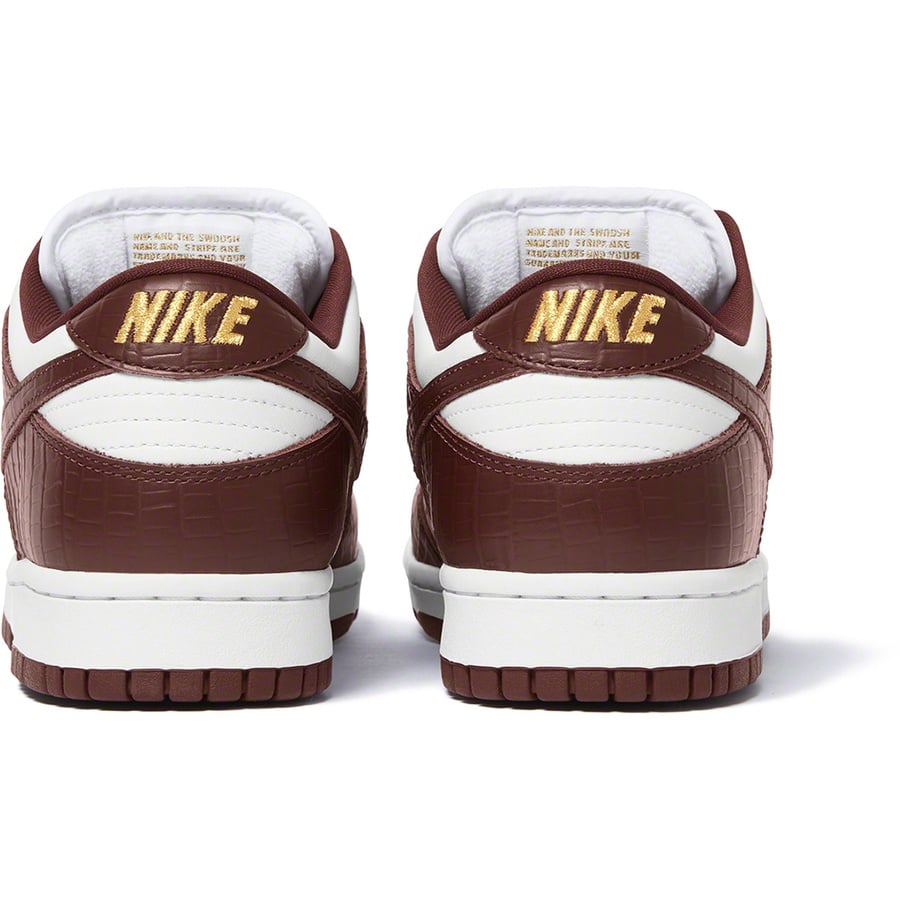Details on Supreme Nike SB Dunk Low Brown from spring summer
                                                    2021 (Price is $110)