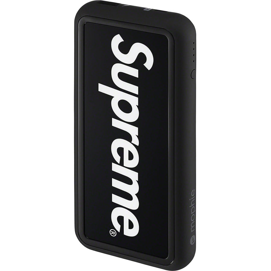 Details on Supreme mophie powerstation Plus XL Black from spring summer
                                                    2021 (Price is $138)