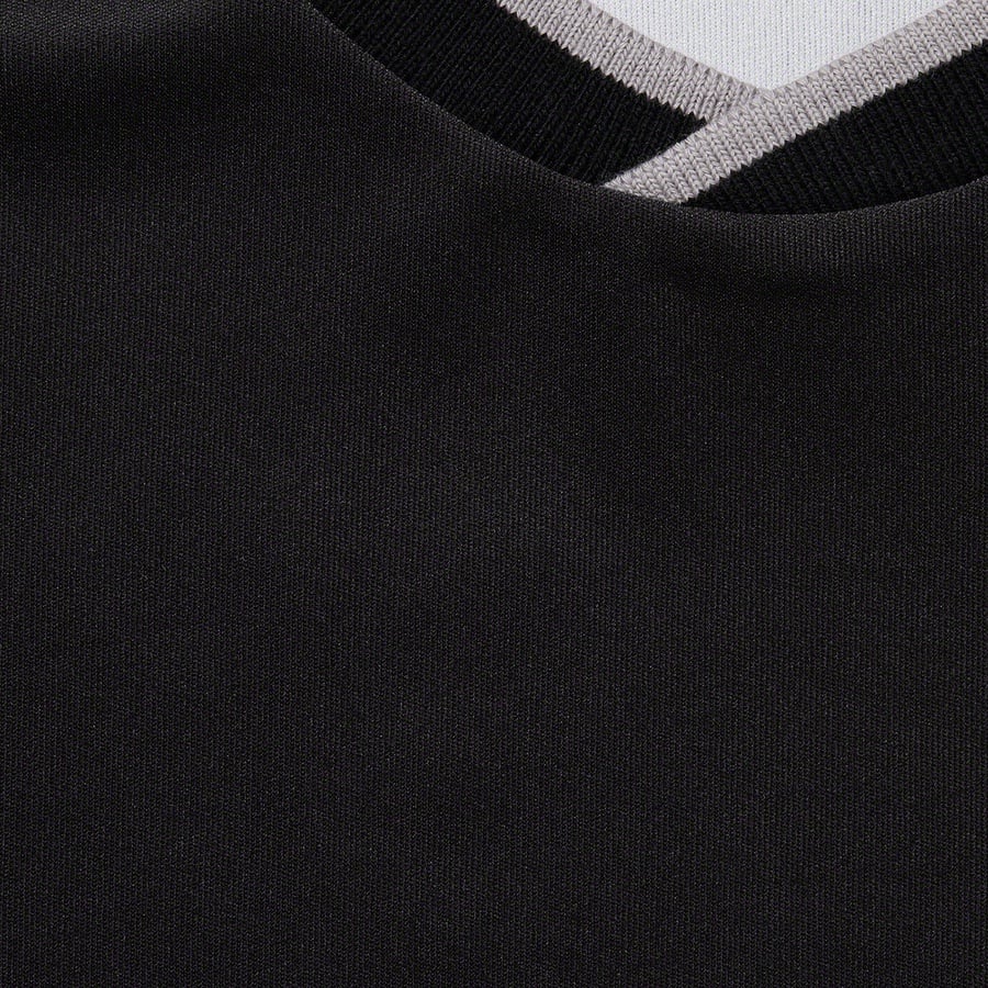 Details on Arabic Logo Soccer Jersey Black from spring summer
                                                    2021 (Price is $98)