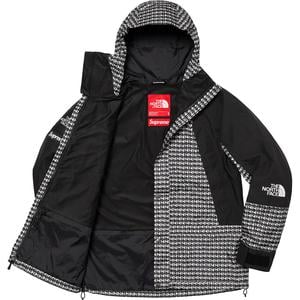 Supreme®/The North Face® Studded Mountain Light Jacket 
