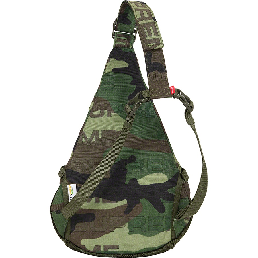 Details on Sling Bag Woodland Camo from fall winter
                                                    2021 (Price is $78)