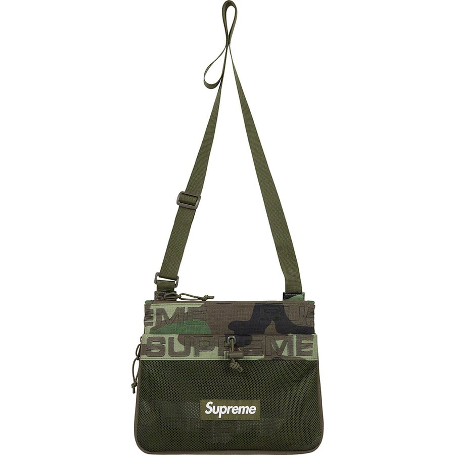 Details on Side Bag Woodland Camo from fall winter
                                                    2021 (Price is $54)