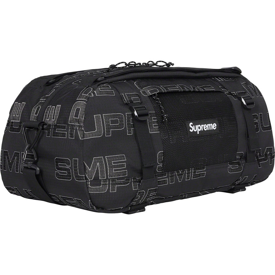 Details on Duffle Bag Black from fall winter
                                                    2021 (Price is $148)