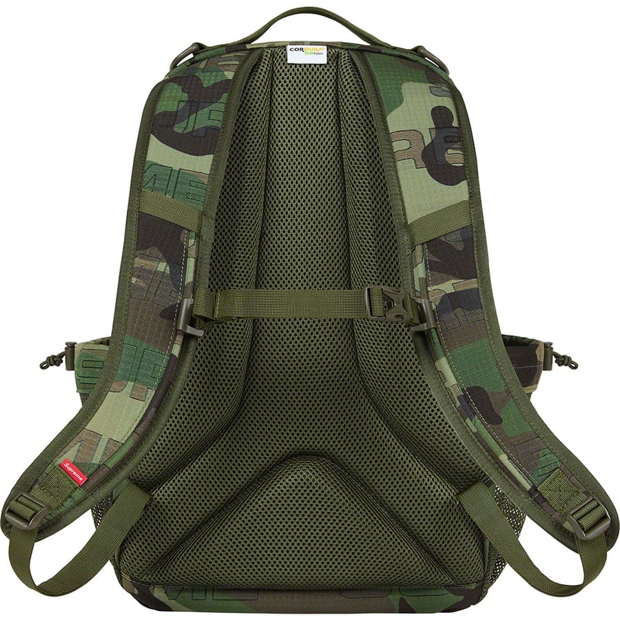 Details on Backpack Woodland Camo from fall winter
                                                    2021 (Price is $148)