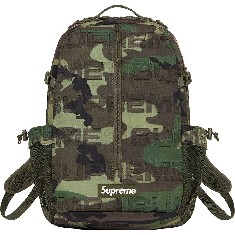 Details on Backpack Woodland Camo from fall winter
                                                    2021 (Price is $148)