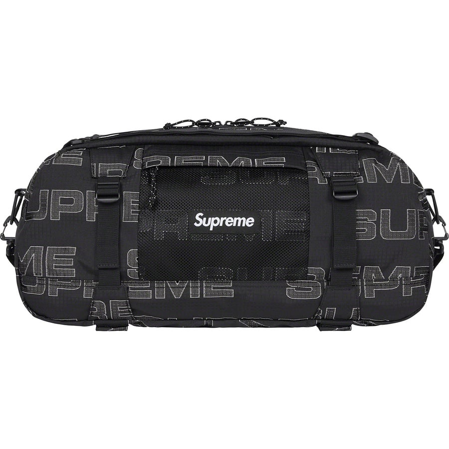 Details on Duffle Bag Black from fall winter
                                                    2021 (Price is $148)