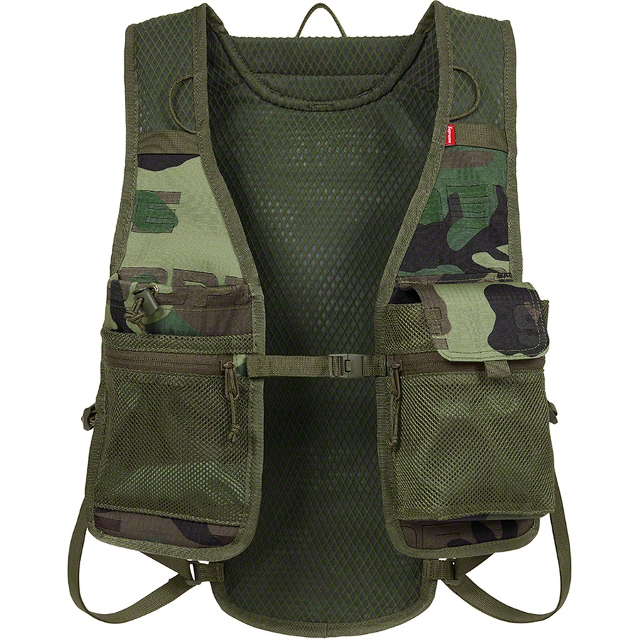 Details on Pack Vest Woodland Camo from fall winter 2021 (Price is $138)