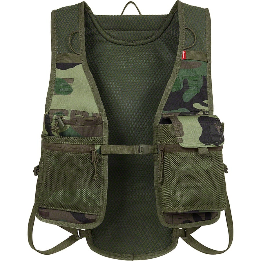 Details on Pack Vest Woodland Camo from fall winter
                                                    2021 (Price is $138)