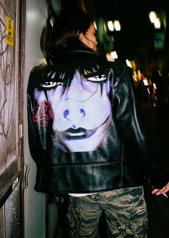 News Supreme/The Crow