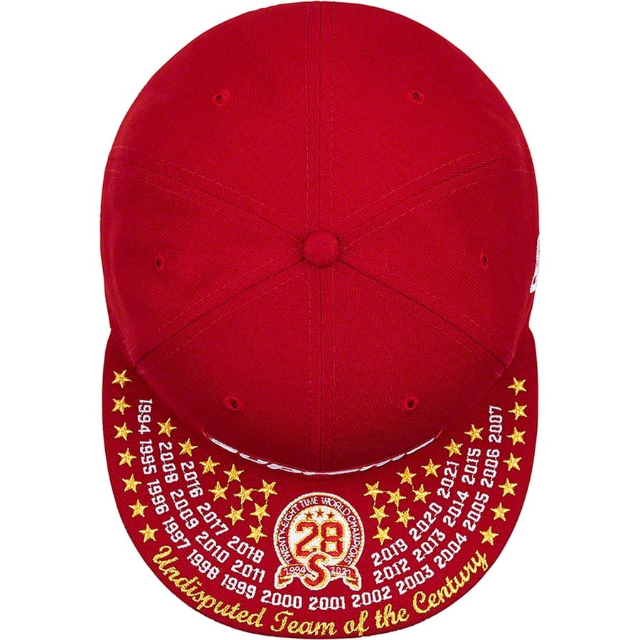 Supreme Undisputed Box Logo New Era (FW21) - Red - $54