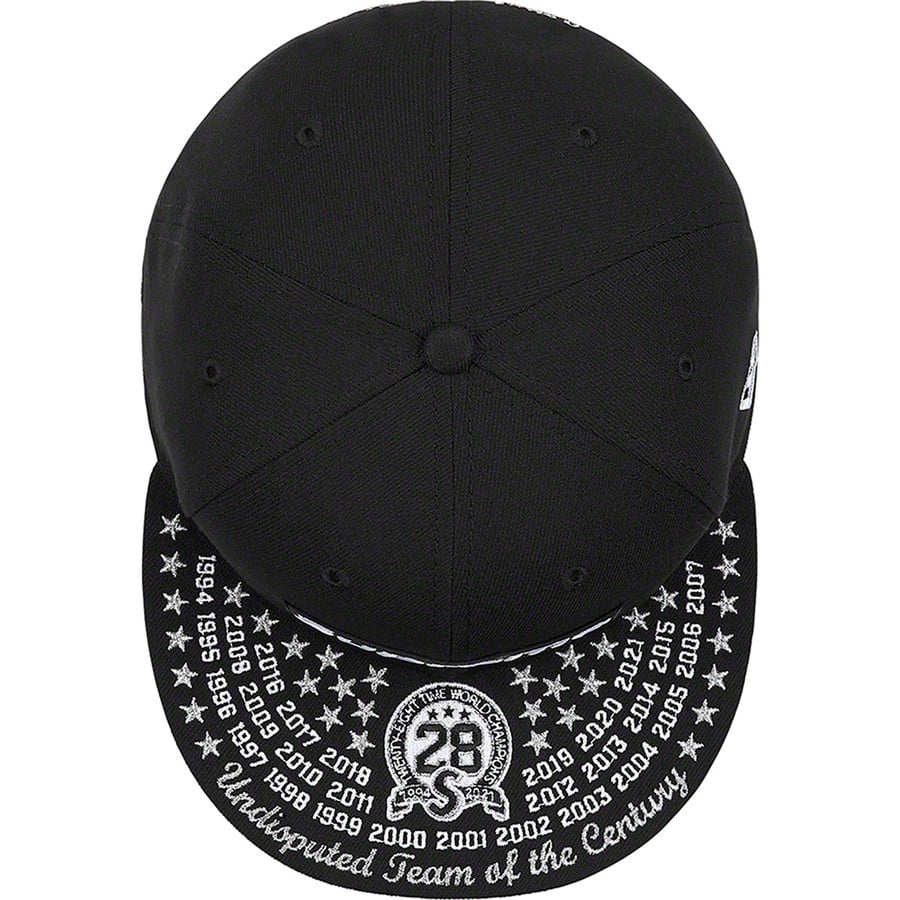 Supreme Undisputed Box Logo New Era (FW21) - Black - $54