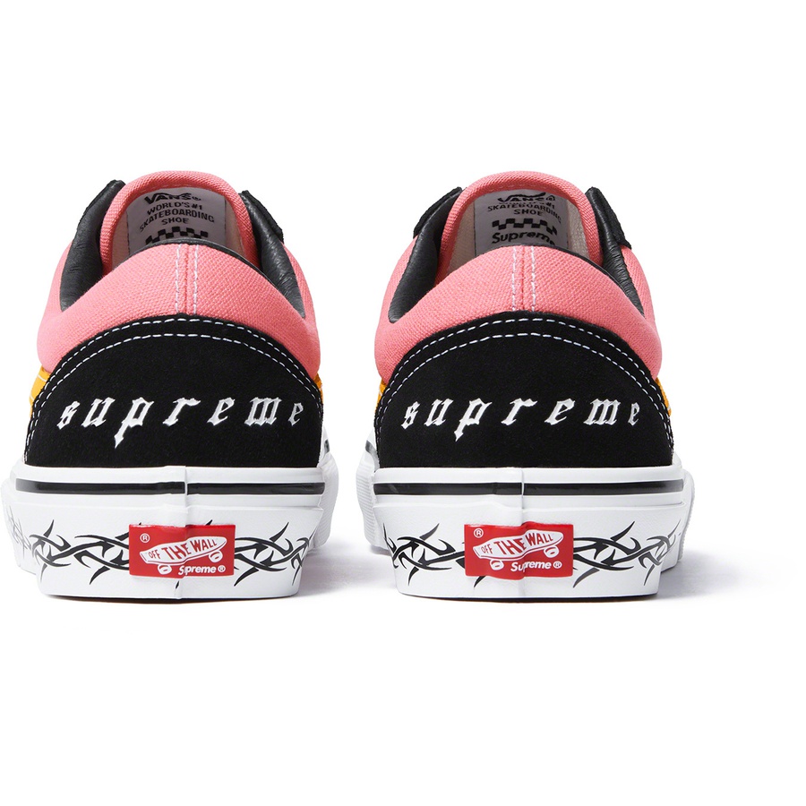 Details on Supreme Vans Old Skool Pink from fall winter
                                                    2021 (Price is $98)