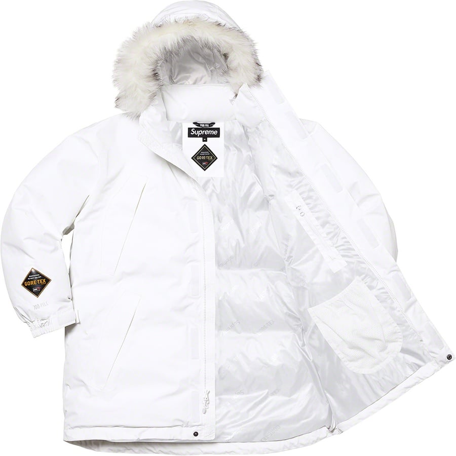 Details on GORE-TEX 700-Fill Down Parka White from fall winter
                                                    2021 (Price is $568)