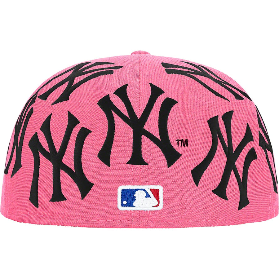 Details on Supreme New York Yankees™ Box Logo New Era Pink from fall winter
                                                    2021 (Price is $68)