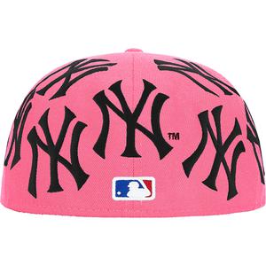 New York Yankees™ Box Logo New Era - fall winter 2021 - Supreme