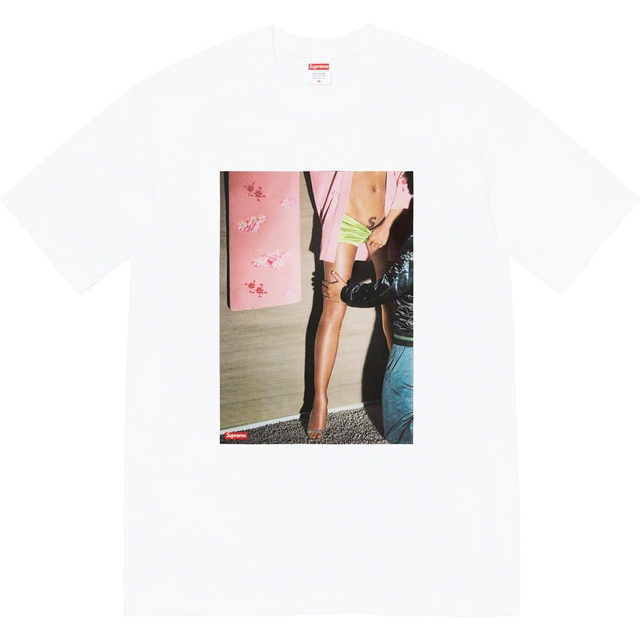 Details on Model Tee White from spring summer
                                                    2022 (Price is $40)