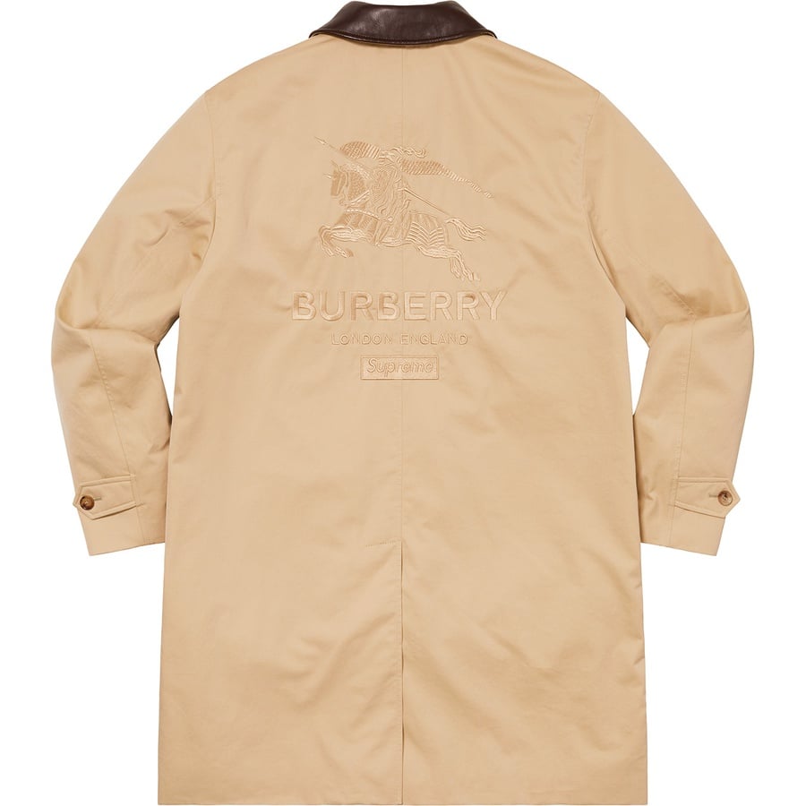 Details on Supreme Burberry Leather Collar Trench Beige from spring summer
                                                    2022 (Price is $998)