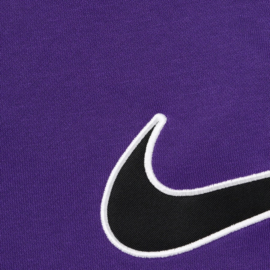 Details on Supreme Nike Arc Crewneck Purple from spring summer
                                                    2022 (Price is $138)