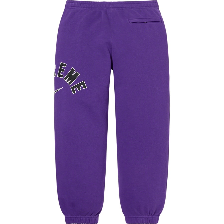 Details on Supreme Nike Arc Sweatpant Purple from spring summer
                                                    2022 (Price is $138)