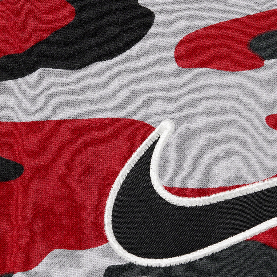 Details on Supreme Nike Arc Crewneck Red Camo from spring summer 2022 (Price is $138)