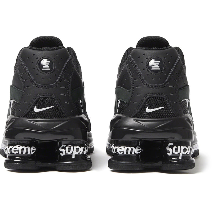 Details on Supreme Nike Shox Ride 2 Black from spring summer
                                                    2022 (Price is $188)