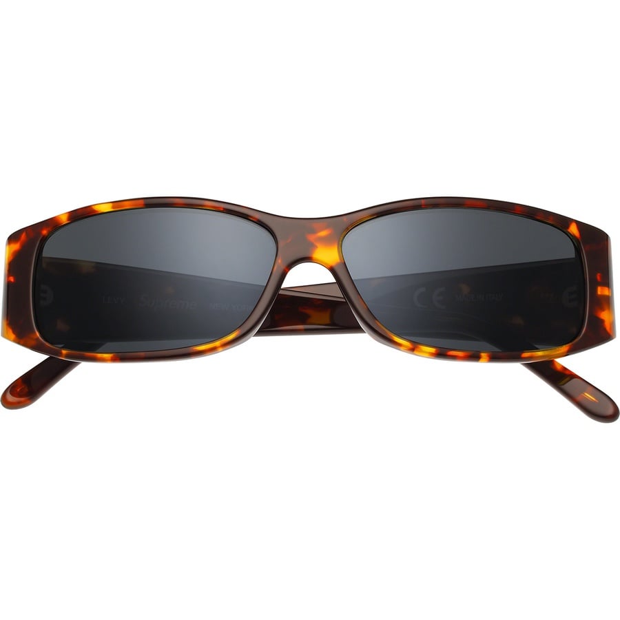 Details on Levy Sunglasses Tortoise from spring summer 2022 (Price is $198)