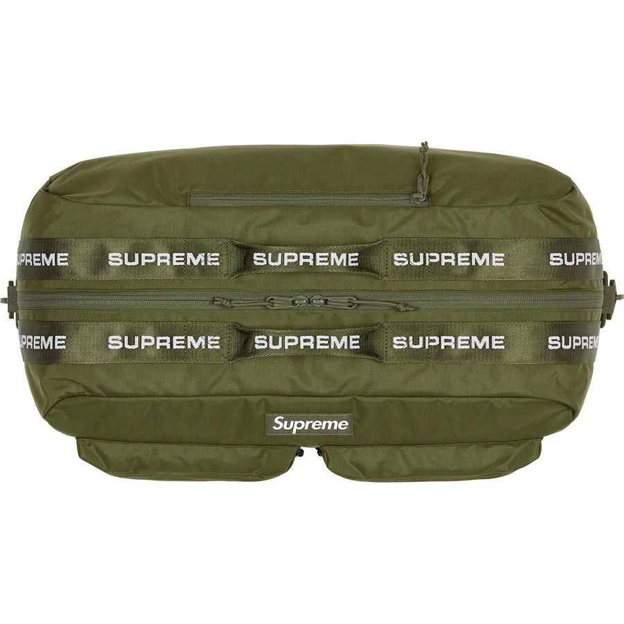 Details on Duffle Bag Olive from fall winter
                                                    2022 (Price is $148)