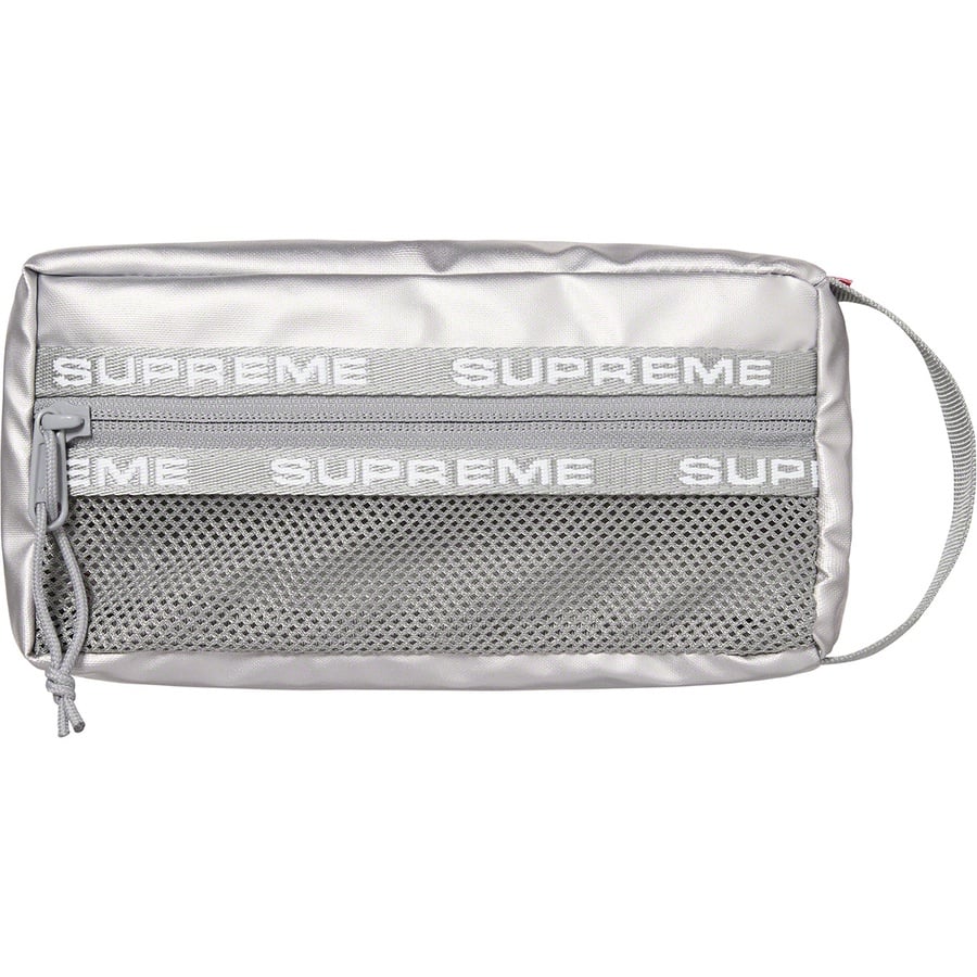 Details on Organizer Pouch Set Silver from fall winter
                                                    2022 (Price is $58)